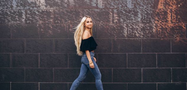 Model - AppleBrandy heels