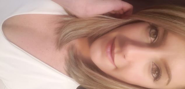 Model - SubsSecret Candice Brooks masochist