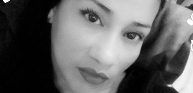 Model - Deboramor morena