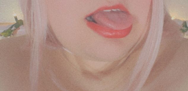 Model - Luna Thunders latina