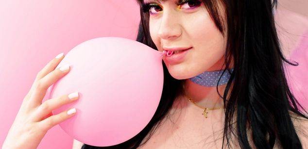 Model - EmilyPrada feet