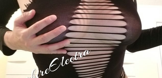 Model - Sapphire Electra panties