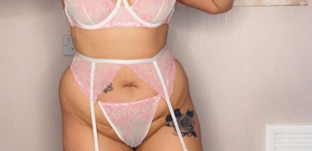 Model - Zara Daniels brunette