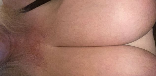 Model - Busty Sarita mature