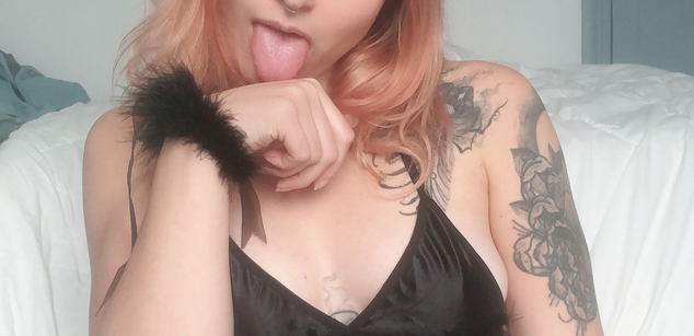 Model - SweetMatoushka piercing