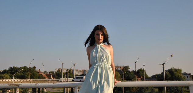 Model - Alexandra feet