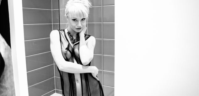 Model - Alice friendship