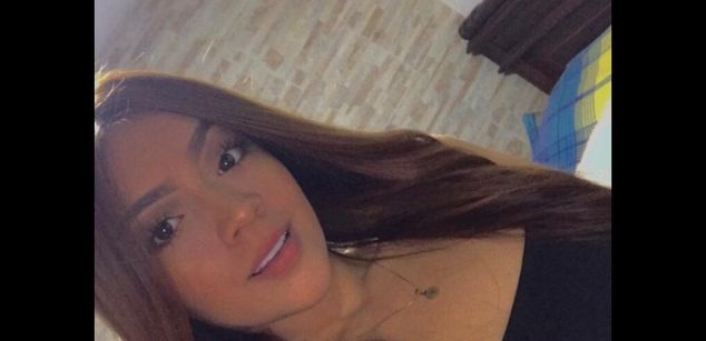 Model - Mileytabs asshole