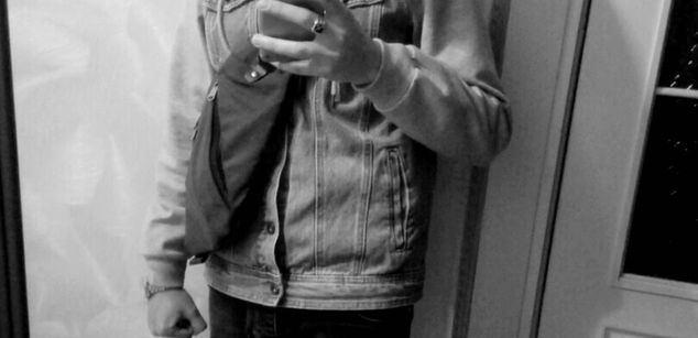 Model - Alex flirting