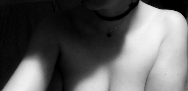 Model - Umie Love submissive