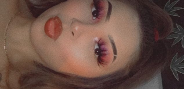 Model - BabygirlLee02 stoner