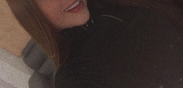 Model - Mileytabs asshole