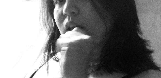 Model - Anne Finch natural