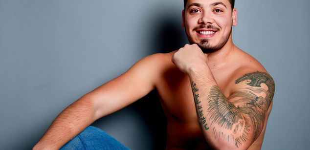 Model - ZackConnor Muscles