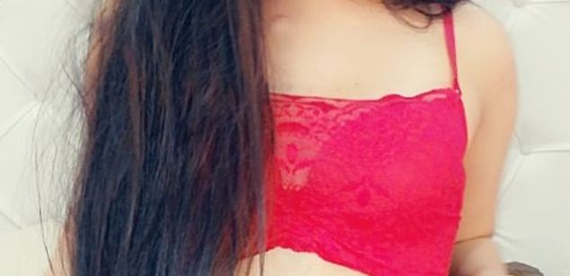 Model - sofii pink bailes