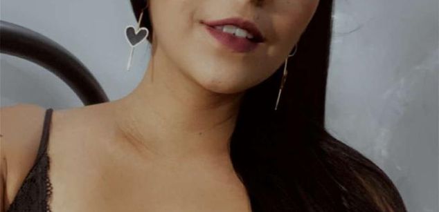 Model - Sarita latina