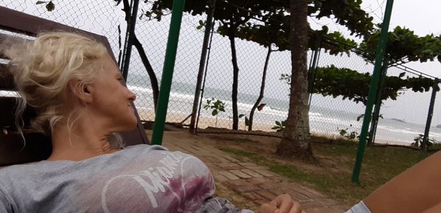 Model - Lady Thania naturaltits