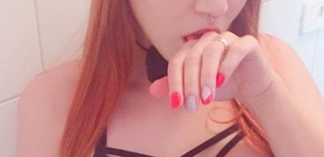 Model - Anny Ward bigboobs