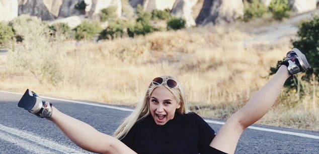 Model - AppleBrandy heels