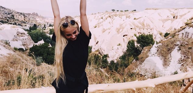 Model - AppleBrandy heels