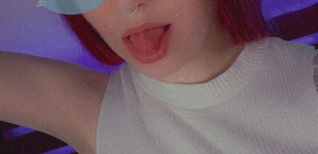 Model - MissLilyy red