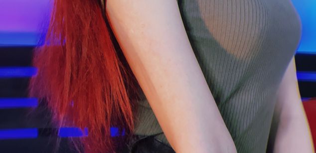 Model - MissLilyy red