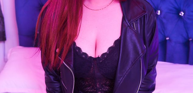 Model - Monica Turner latina