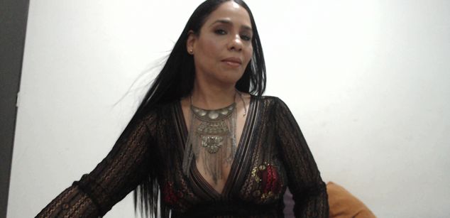 Model - Zury Masson squirt