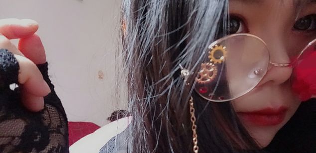 Model - Yiyi highheels