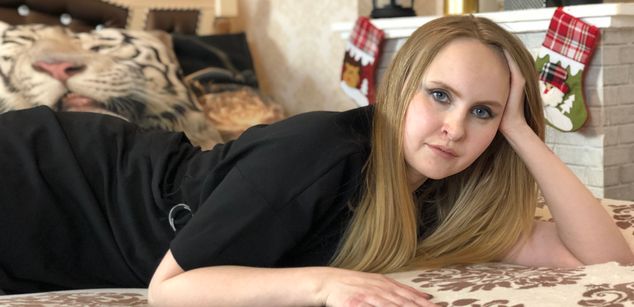 Model - OliviaTate natural