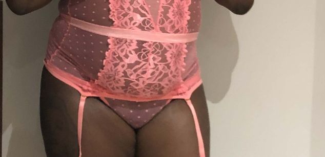 Model - Machelle Monroe aka Empress Machelle Housewife