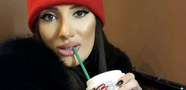 Model - AnnaKarev bigboobs