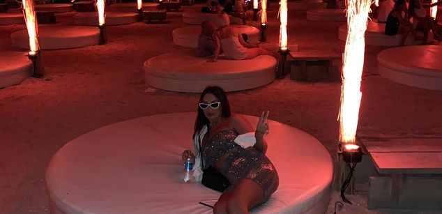 Model - AnnaKarev bigboobs