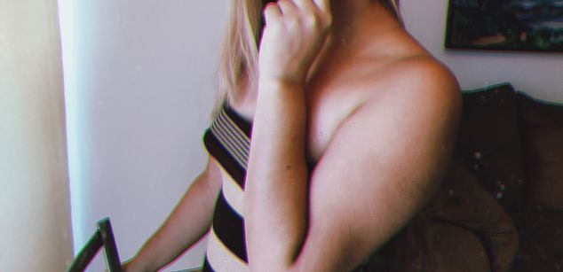 Model - LiaTeenSmile smile