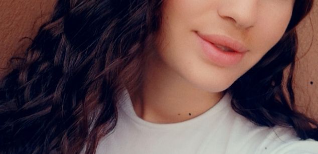 Model - natasha_sweet20 glasses