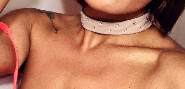 Model - Vivian Aniston squirt