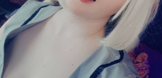 Model - elizabeth_caledonia stockings