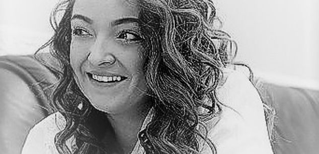 Model - Elyssa bigboobs