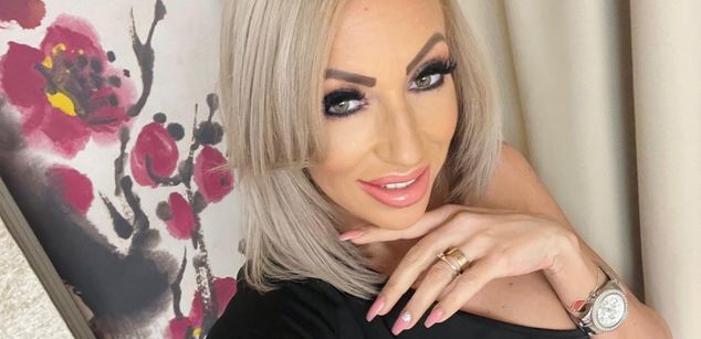 Model - Diana Smith feet