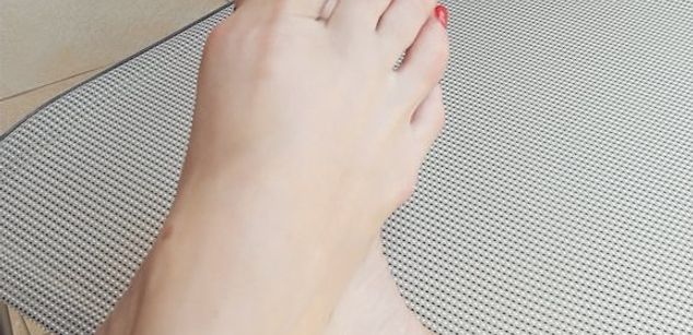 Model - Dominatrix Dinah beautiful