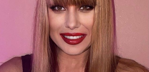 Model - Katarina_Belial feet