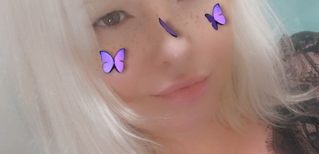 Model - BlondeDesires hairy