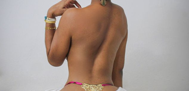 Model - Naomi Rousse cum