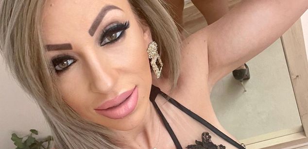 Model - Diana Smith feet