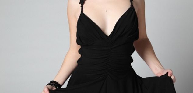 Model - Laurie Blue natural