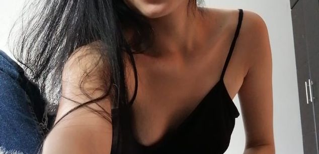 Model - EMILY Y GOERGE cum