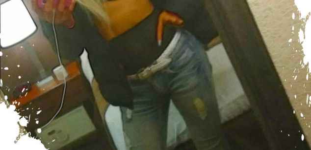 Model - Rylei Doll striptease