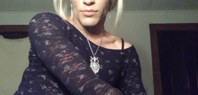 Model - Rylei Doll striptease