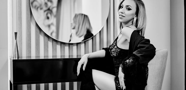 Model - Diana Smith feet