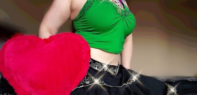 Model - Shannon Smokes milf